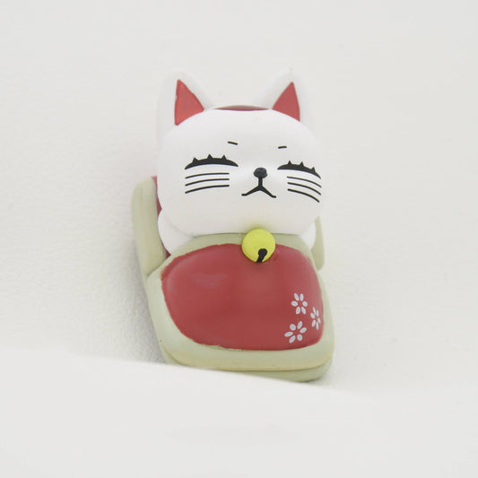 Stand stones capsule toys cute Onemutan Dandadan Okarun Momo Ken Takakura Aira Jiji beckoning cat anime sleeping figures